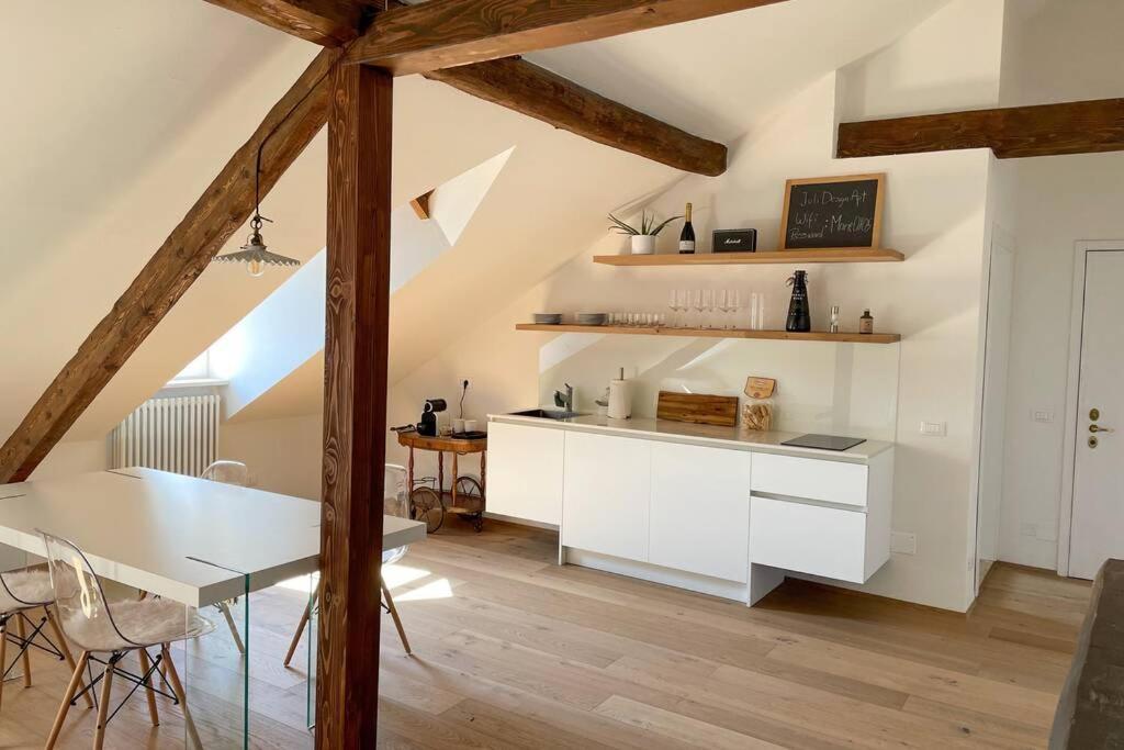 Apartment Design In The Heart Of